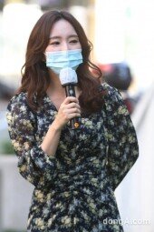 [DA포토]조수빈 아나운서, 현장에서 목소리 전해