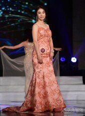 [포토] 홍미애 ‘드레스가 부끄러워’