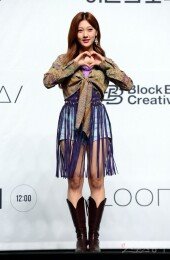 [포토] 이달의 소녀 최리 ‘팬들의 사랑을 모아서~’