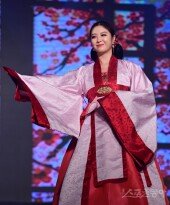 [포토] 김지수 ‘자신감 넘치는 미소’