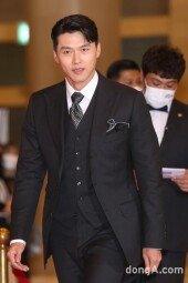 [DA포토]현빈, 대통령상 받는다