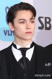 [DA포토]세븐틴 버논, 조각 미남