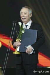 [DA포토]변희봉, 은관 문화훈장 수훈.. 가문의 영광