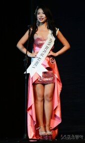 [포토] ‘2020 미스 로얄 코리아’ 이지선 ‘머슬마니아 2위의 탄탄한 몸매’