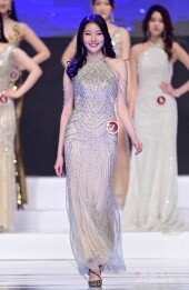 [포토] ‘2020 미스 로얄 코리아’ 이수민 ‘수줍은 미소로 워킹’