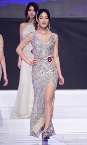 [포토] ‘2020 미스 로얄 코리아’ 김수현 ‘매력이 뚝뚝’