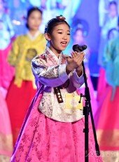 [포토] 김나연 ‘트로트로 자기소개’