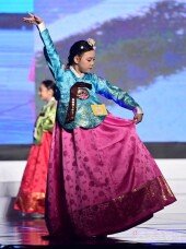 [포토] 노희서 ‘열심히 준비한 포즈’