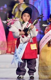 [포토] 박성준, 나르샤 부문 지 수상했어요