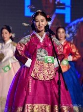 [포토] 여명희 ‘아름다운 한복 입고’