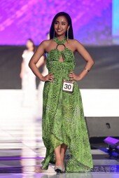 [포토] 최지혜 ‘매력 살린 드레스’