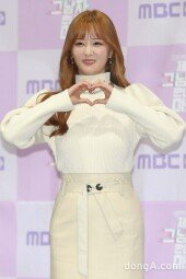 [DA포토]윤보미, 상큼발랄 하트