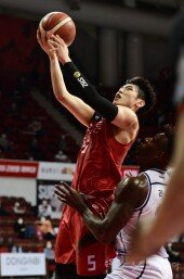 [포토] 변준형 ‘라건아의 수비도 무섭지 않아’