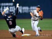 [포토] 노진혁, 병살 플레이 문제없어~