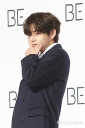 [DA포토]뷔, 4차원 매력에 빠져