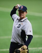 [포토] 박세혁 ‘가볍게 캐치볼로 시작’