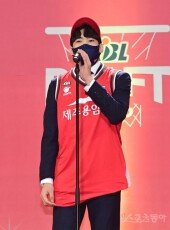 [포토] 조석호 ‘최연소 선발 선수 오리온으로’