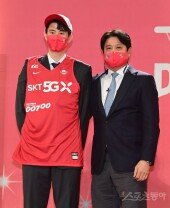 [포토] SK 선택 받은 임현택