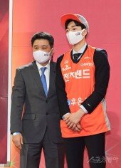 [포토] 성균관대 양준우 선택한 유도훈 감독