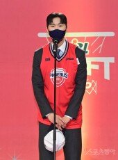 [포토] 현대모비스 선택 받은 이우석