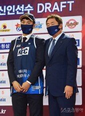 [포토] 곽정훈을 선택한 전창진 감독