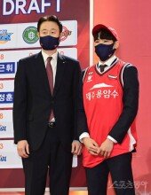 [포토] 최연소 조석호 선택한 강을준 감독