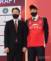 [포토] 오리온 선택을 받은 박진철