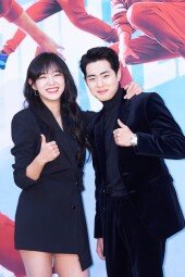 [DA포토]김세정-조병규, 경이로운 소문 엄지 척~