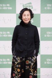 [DA포토]손숙, 국민 엄마의 미소