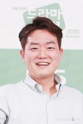 [DA포토]유관모 PD, 나들이 연출