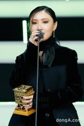 [DA포토]화사, MAMA 베스트 퍼포먼스 솔로상 ‘울먹’