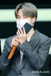 [DA포토]방탄소년단 지민, 슈가 전화연결중..