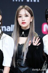 [DA포토]트와이스 미나, 아련한 손인사