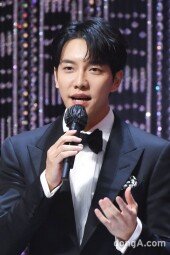 [DA포토]이승기, 만능 엔터네이터.. 빛나는 연예대상 사회자