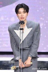 [DA포토]장도연, SBS연예대상 2관왕.. 핫스타상에 이어 우수상