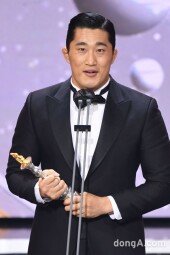 [DA포토]김동현, 연예대상 쇼 버라이어티 우수상