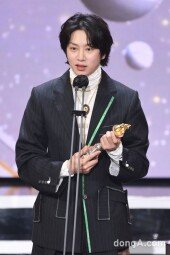 [DA포토]김희철, SBS 연예대상 최우수상 수상