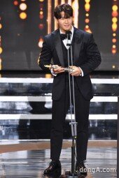 [DA포토]김종국, 머리 부터 발 끝까지 대상