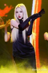 [DA포토]여자친구 은하, 엄정화 소환 무대