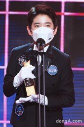[DA포토]김강훈, 예능 신인의 자세 (MBC 방송연예대상)