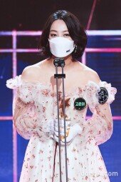 [DA포토]고은아, 여자신인상 수상 (MBC 방송연예대상)