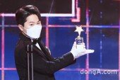 [DA포토]양세형, 백종원 PD상 대리수상 (MBC 방송연예대상)