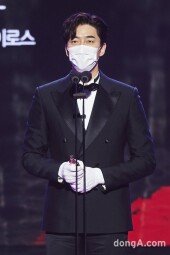 [DA포토]신성록, 남자 최우수 연기상 (2020 MBC 연기대상)
