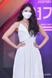 [DA포토]오윤아, 순백의 드레스 입고 (2020 KBS 연기대상)