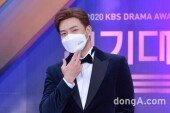 [DA포토]강은탁, 잘생김이 묻어나네 (2020 KBS 연기대상)