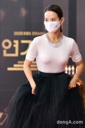 [DA포토]조여정, 뇌쇄적인 눈빛 (2020 KBS 연기대상)