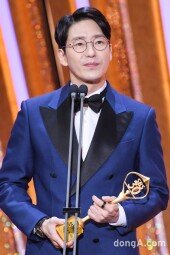 [DA포토]엄기준, 최우수 연기상 수상.. 펜트하우스 제작에 참여하지 않아