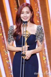 [DA포토]유진, 최우수 연기상 수상 (2020 SBS 연기대상)