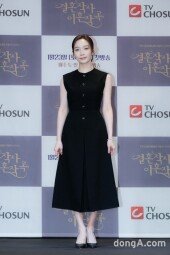 [DA포토]이민영, 세련된 블랙 원피스