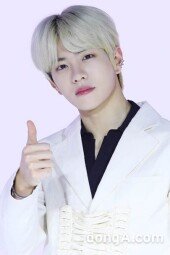 [DA포토]최보민, 소년미 엄지 척~